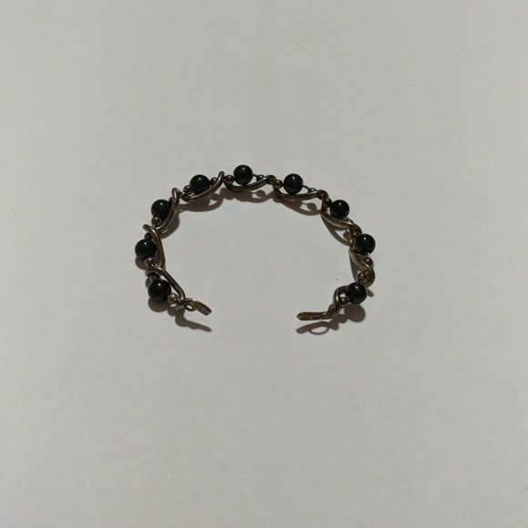 Lia Sophia cuff bracelet - Picture 2 of 4